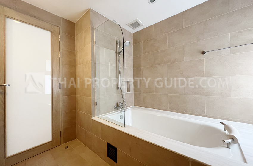 Apartment in Ploenchit 