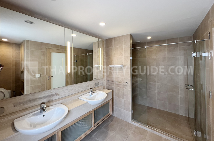 Apartment in Ploenchit 