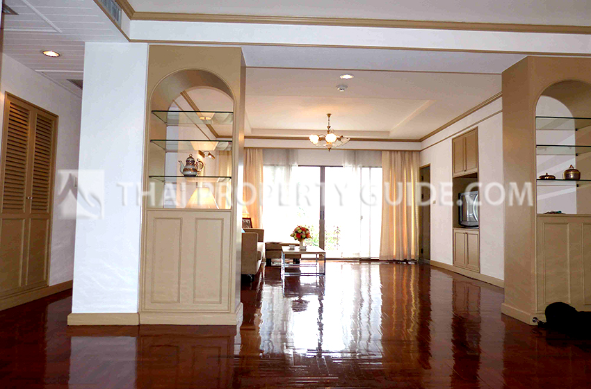 Apartment in Ploenchit 