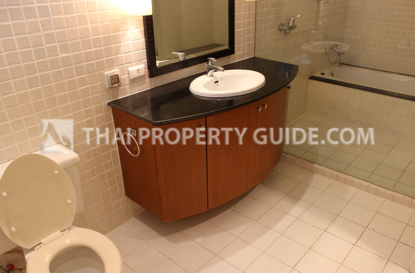 Apartment in Ploenchit 
