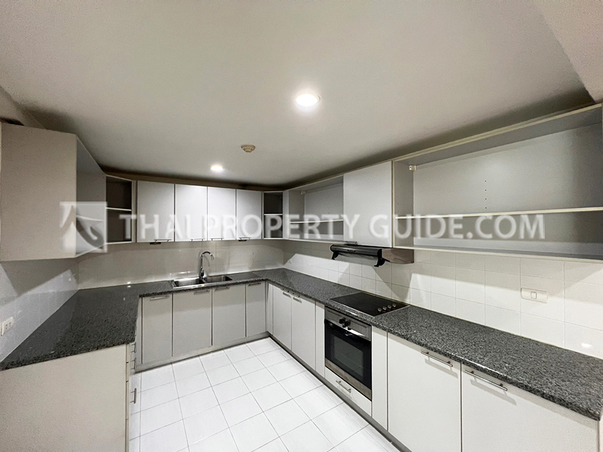 Apartment in Ploenchit 
