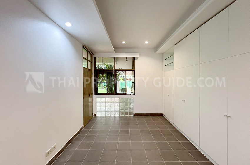 Apartment in Ploenchit 
