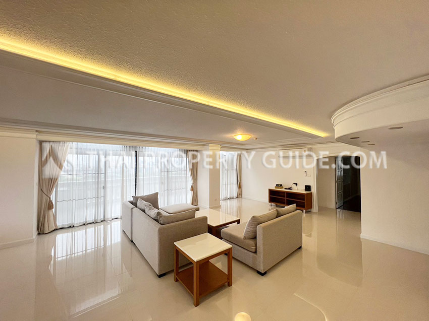 Apartment in Ploenchit 
