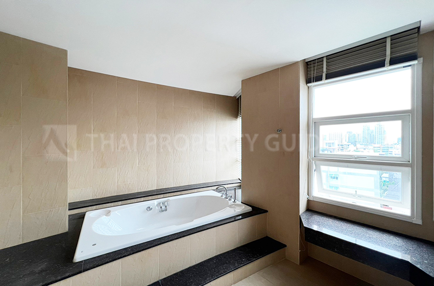 Apartment in Sukhumvit 