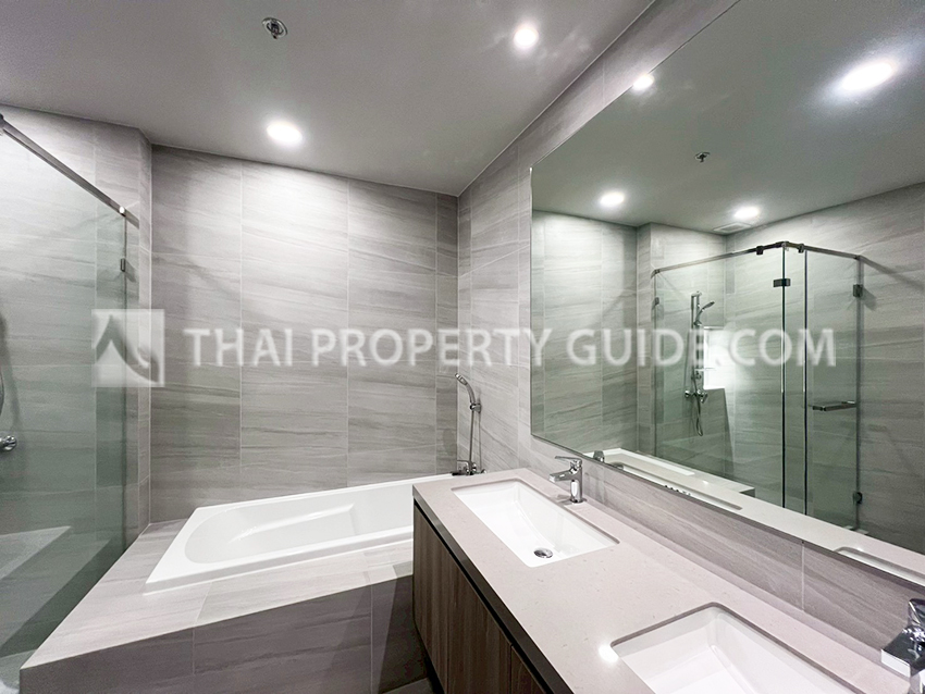 Condominium in Bangnatrad 