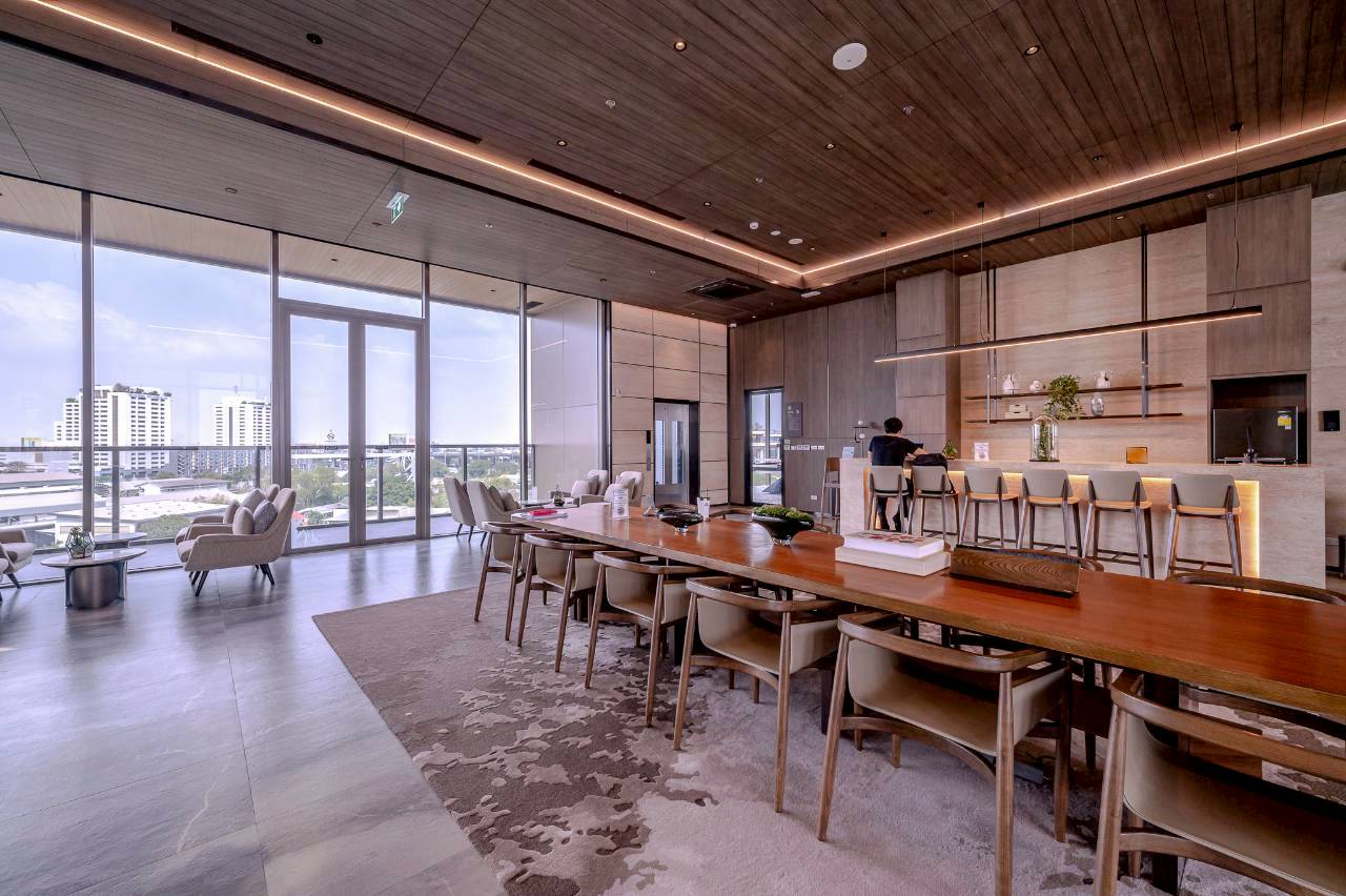 Condominium in Bangnatrad 