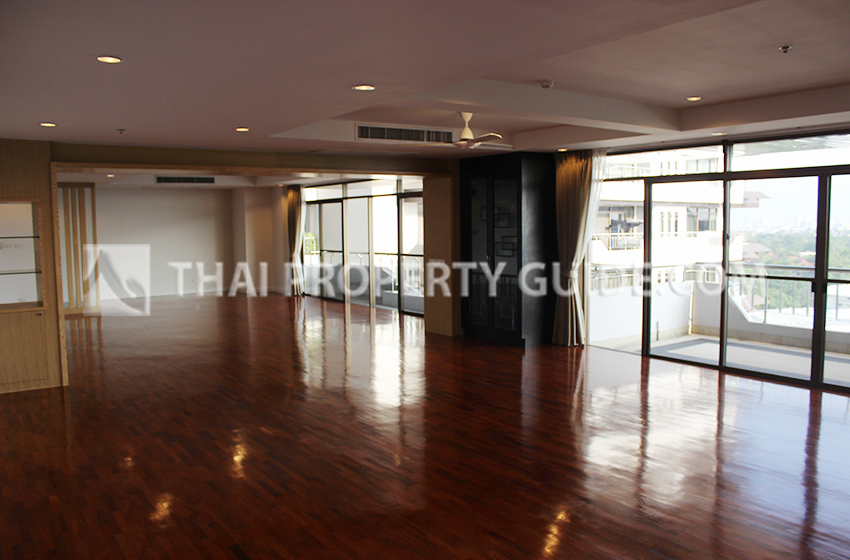 Condominium in Nichada Thani 