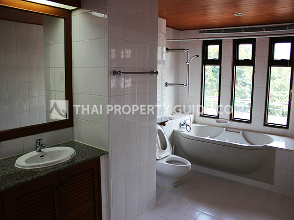 Condominium in Nichada Thani 