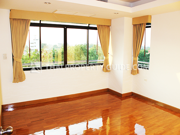 Condominium in Nichada Thani 