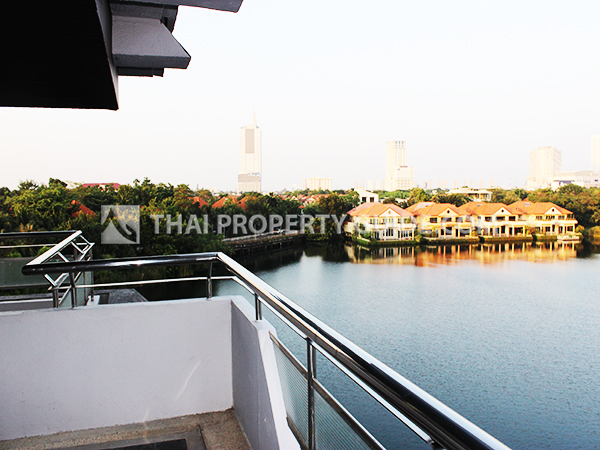 Condominium in Nichada Thani 