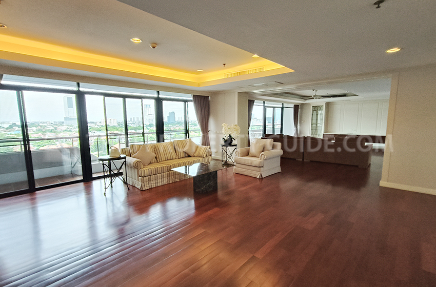 Condominium in Nichada Thani 