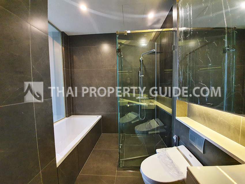 Condominium in New Petchburi 
