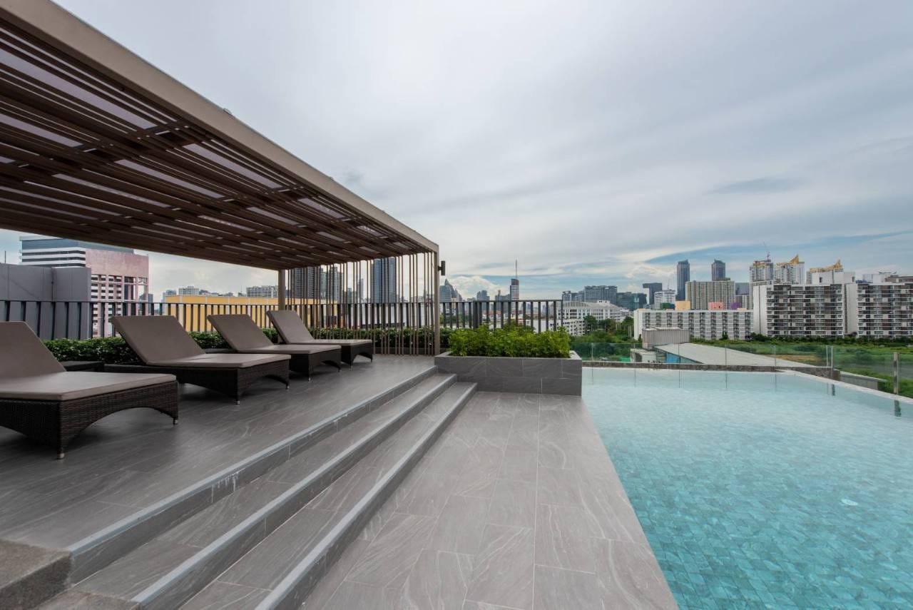 Condominium in New Petchburi 