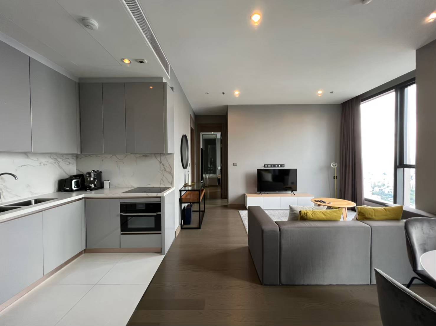Condominium for rent in New Petchburi (near KIS International School)
