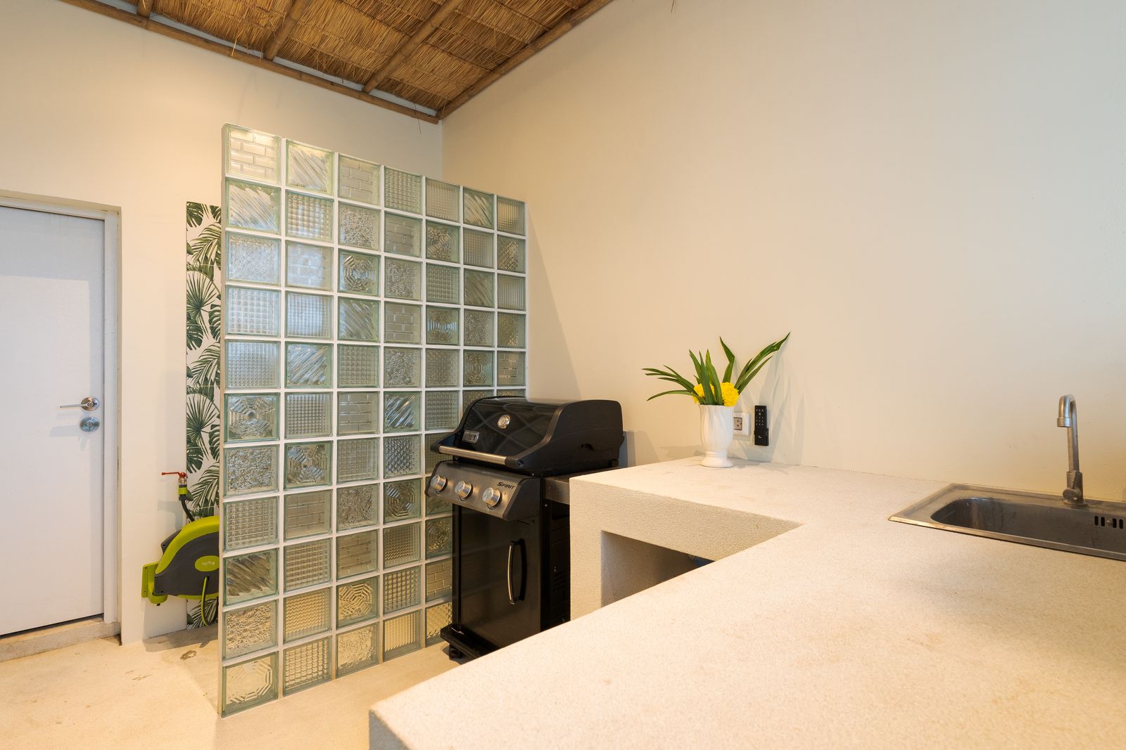 Condominium in New Petchburi 