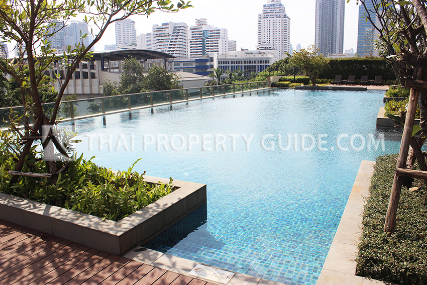 Condominium in New Petchburi 