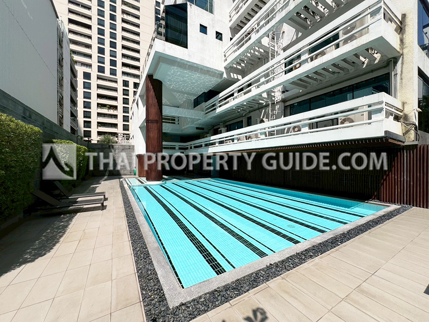 Condominium in Ploenchit 