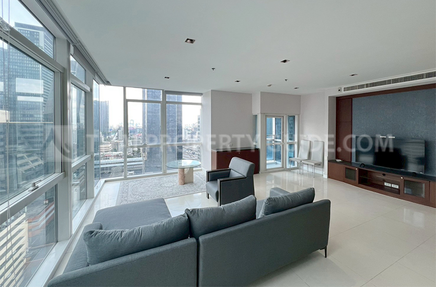 Condominium in Ploenchit : Athenee Residence 