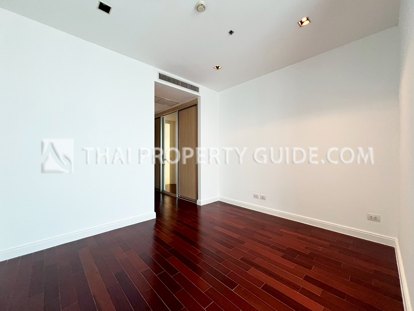 Condominium in Ploenchit : Athenee Residence 