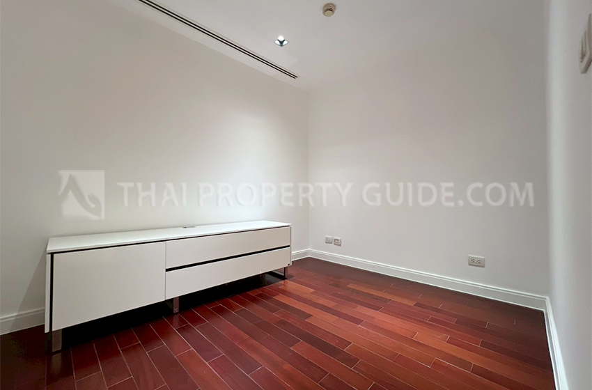 Condominium in Ploenchit : Athenee Residence 