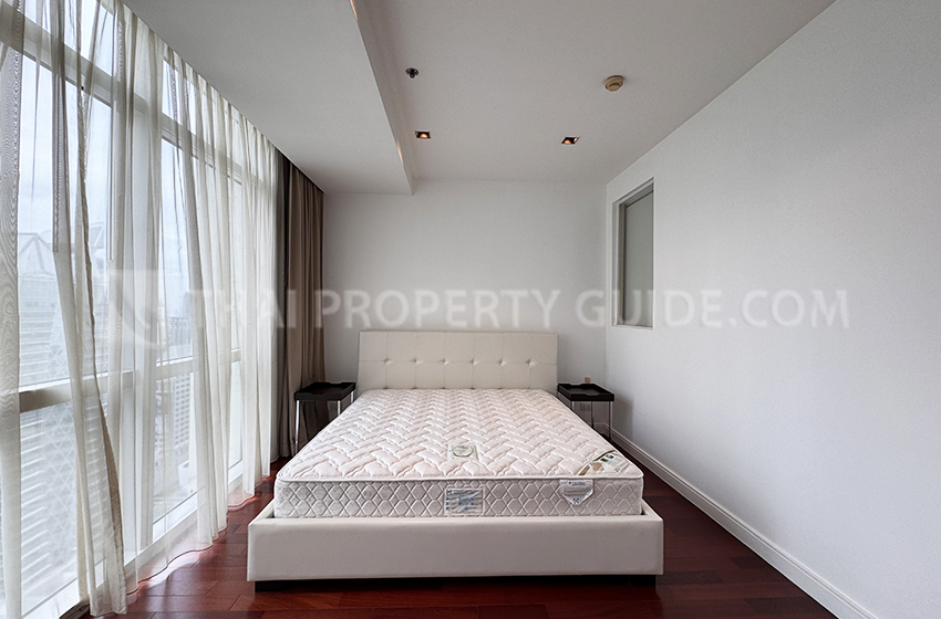 Condominium in Ploenchit : Athenee Residence 