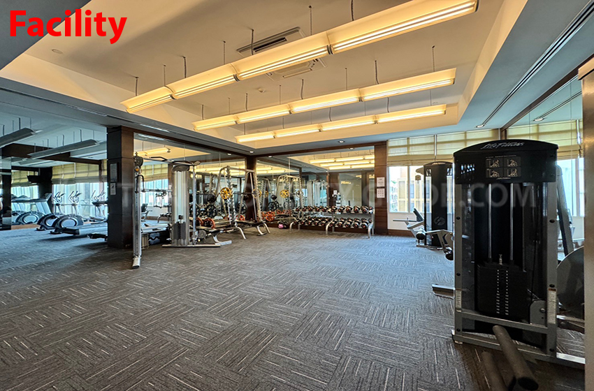 Condominium in Ploenchit : Athenee Residence