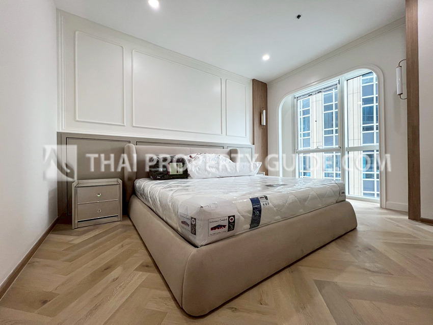 Condominium in Ploenchit : Athenee Residence 