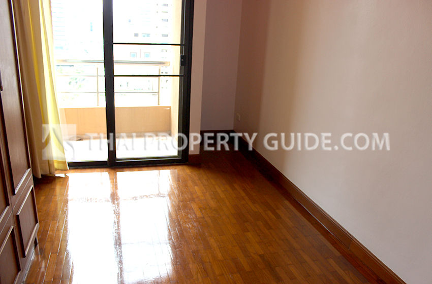 Condominium in Ploenchit 
