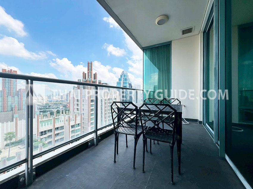 Condominium in Ploenchit 