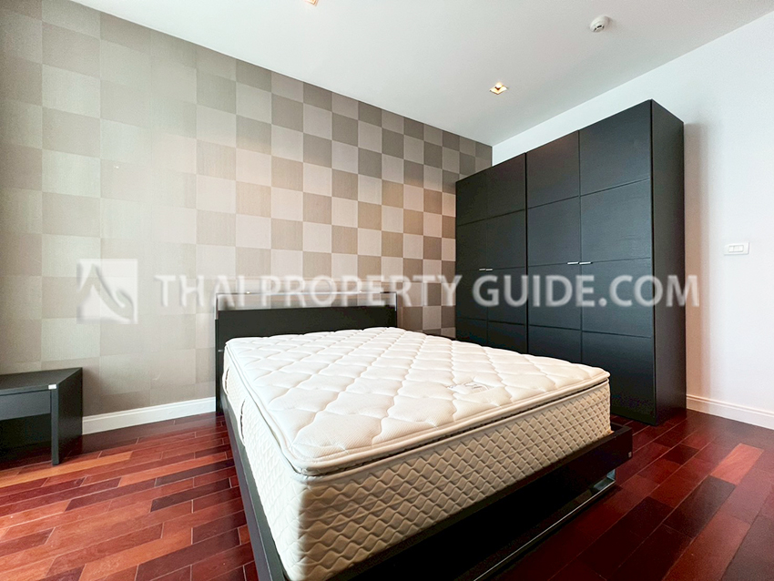 Condominium in Ploenchit : Athenee Residence 