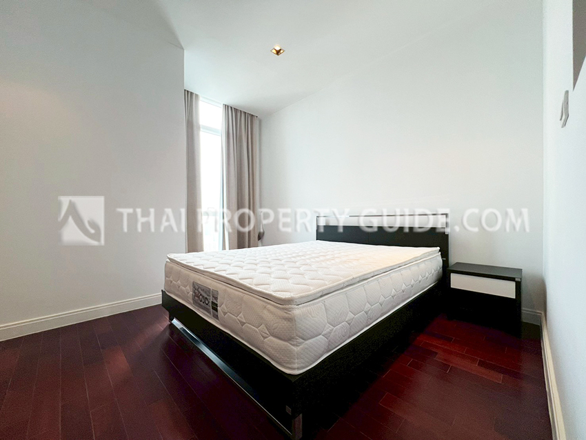 Condominium in Ploenchit : Athenee Residence 