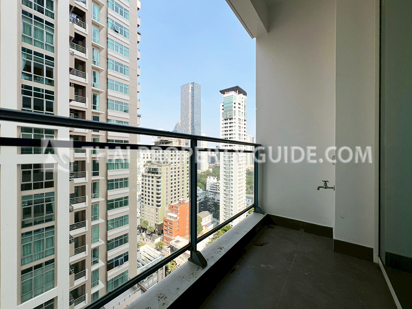 Condominium in Ploenchit 