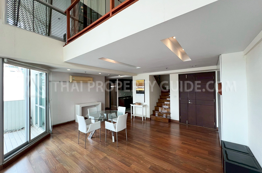 Condominium in Ploenchit 