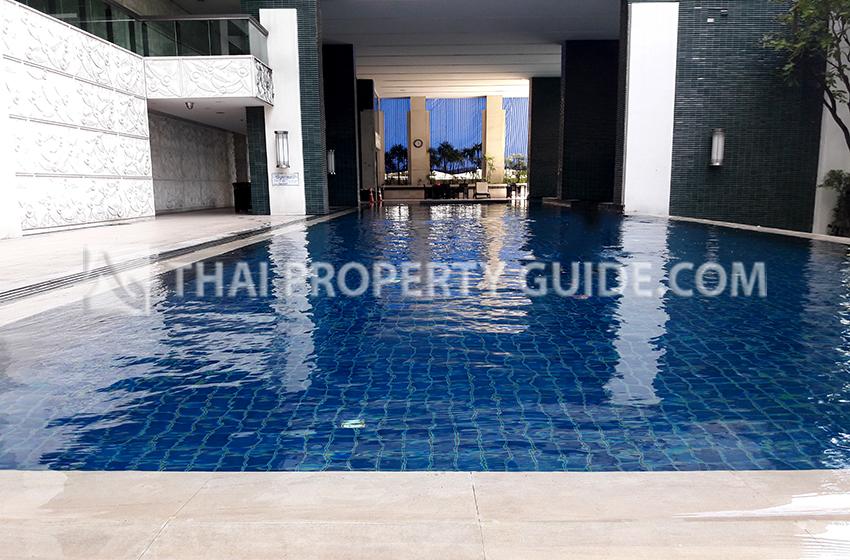Condominium in Ploenchit 