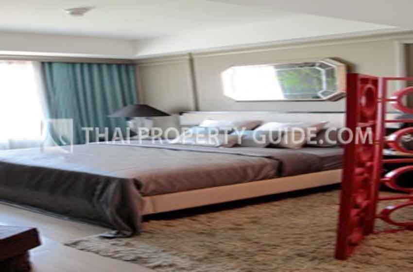 Condominium in Ploenchit 