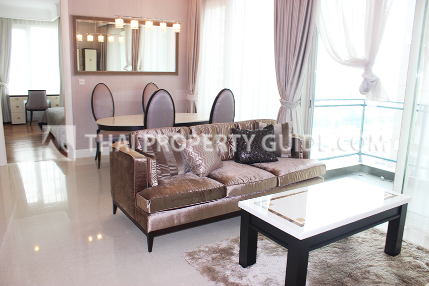 Condominium in Ploenchit 