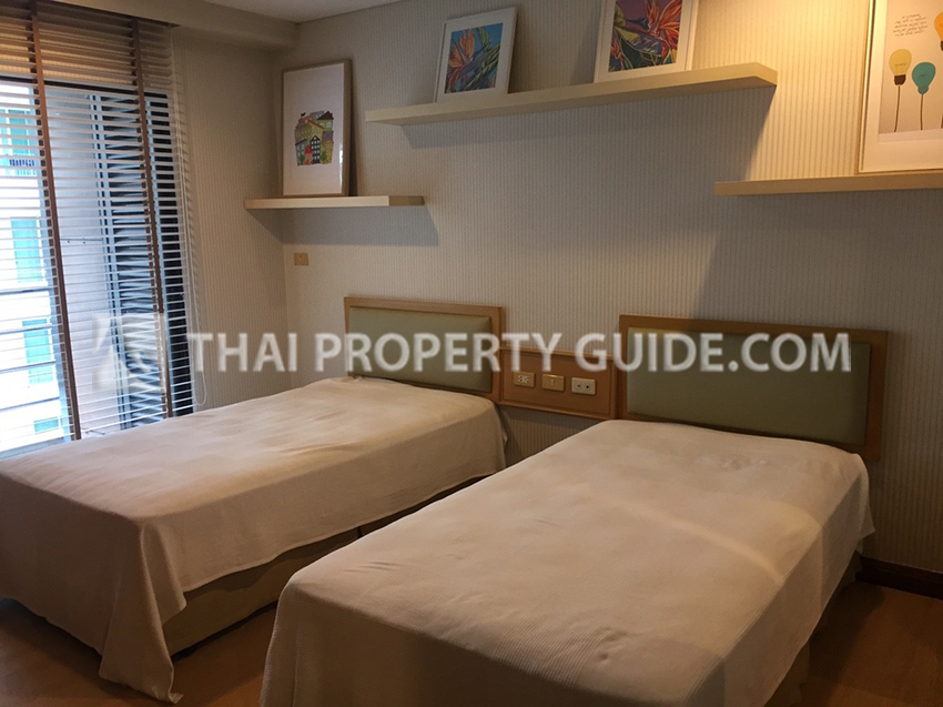 Condominium in Ploenchit 