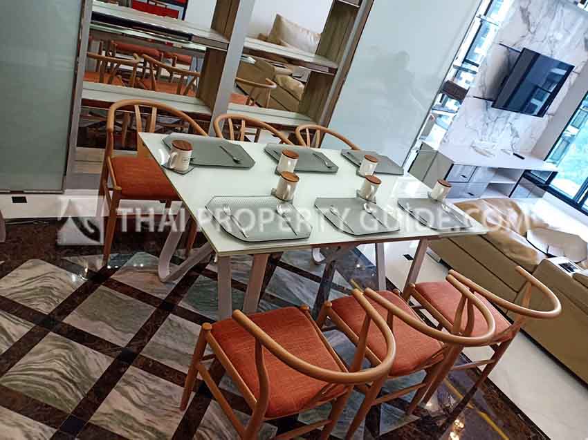 Condominium in Ploenchit : Noble Ploenchit 