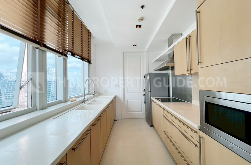 Condominium in Ploenchit : Athenee Residence 