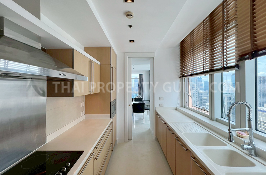 Condominium in Ploenchit : Athenee Residence 
