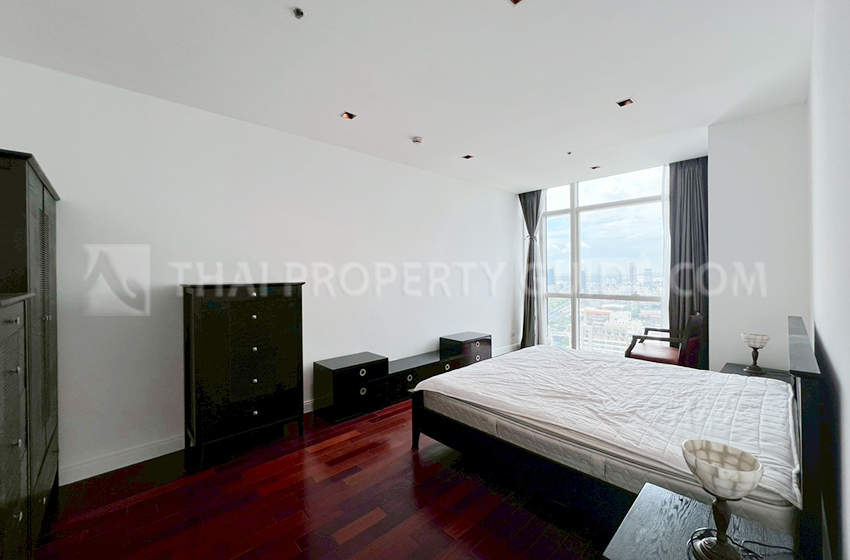 Condominium in Ploenchit : Athenee Residence 