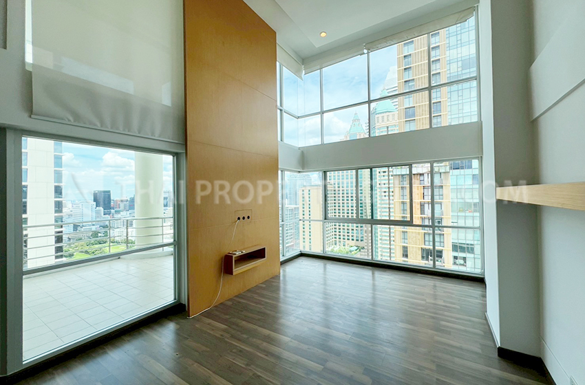 Condominium in Ploenchit 