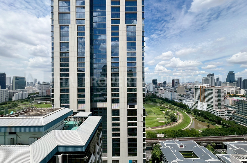Condominium in Ploenchit 