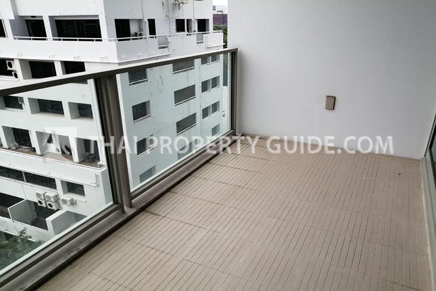 Condominium in Ploenchit 