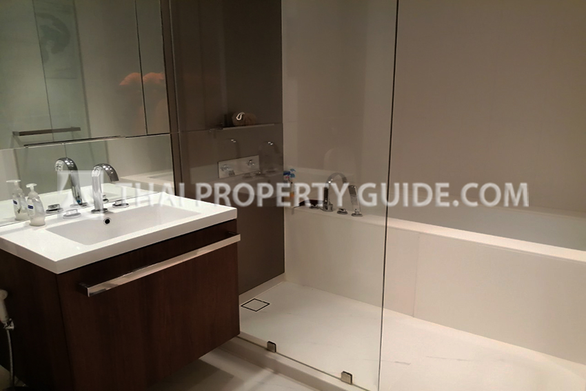 Condominium in Ploenchit 