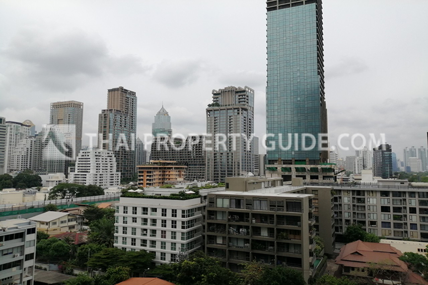 Condominium in Ploenchit 