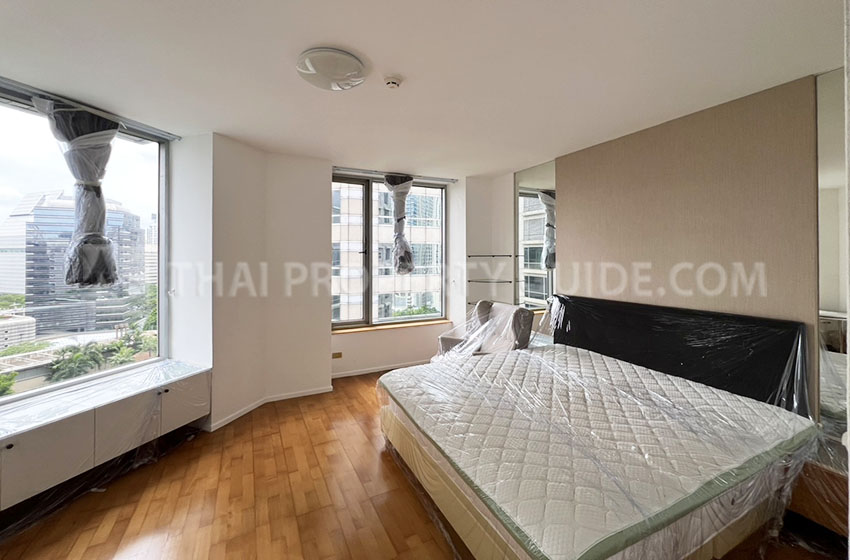 Condominium in Ploenchit 