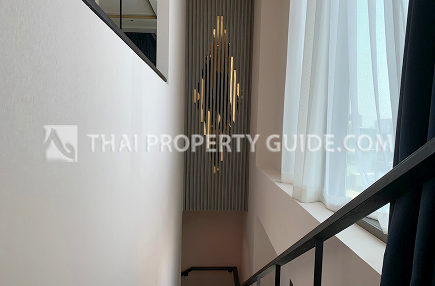 Condominium in Ploenchit 