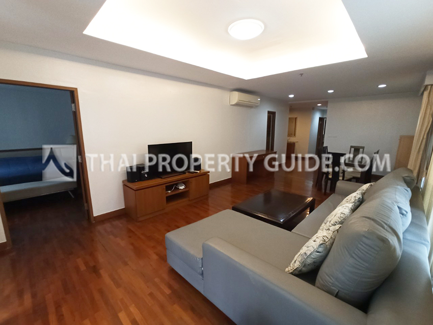 Condominium in Ploenchit 