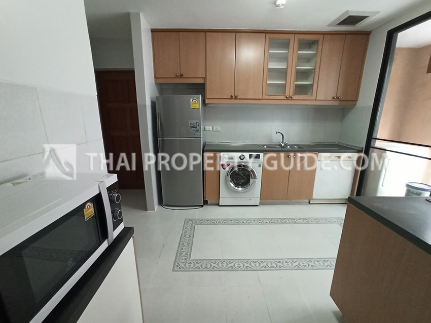Condominium in Ploenchit 